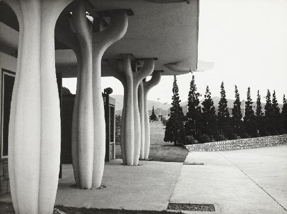 Kim Chung-up, 〈Main Gate of the UN Memorial Cemetery〉, 1966