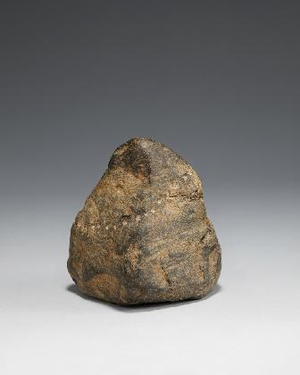 <작품 No.11>, 1976, 10×9.5×9.5cm, 돌,점 새기기, 국립현대미술관 소장
