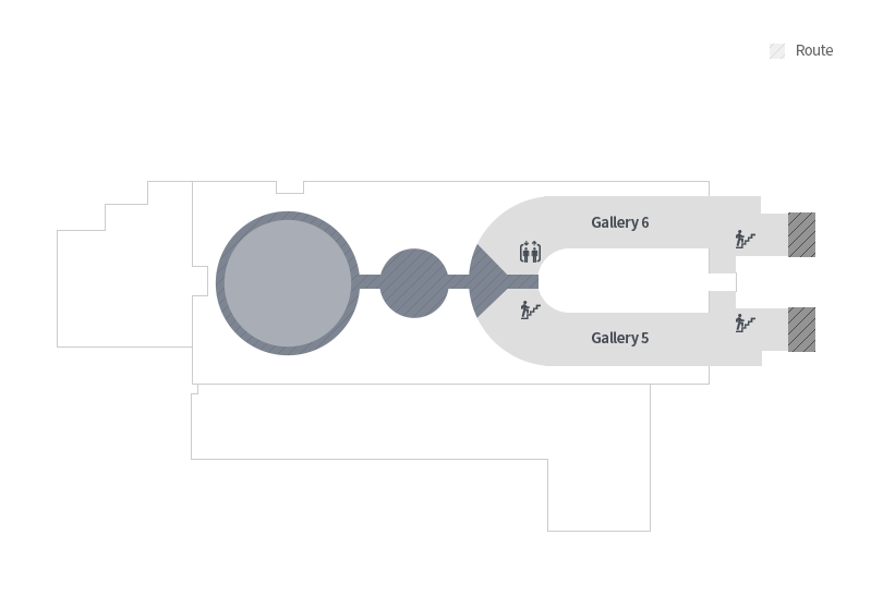 3층에는 5전시실, 6전시실이 있습니다. 건물 위편에 6전시실, 아래편에 5전시실이 있습니다. 6전시실 안에는 엘리베이터와 비상계단이 있으며, 5전시실에는 비상계단이 있습니다.