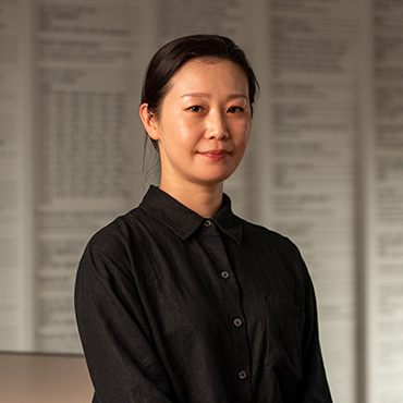 «올해의 작가상 2025» 최종 수상자는 누구? 역사적 맥락을 청취하다, 김영은 작가 상세보기