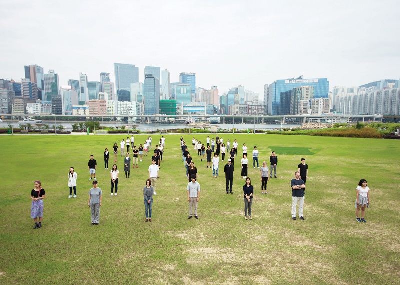 09_3_아이작 충 와이, _미래를 향한 하나의 목소리_, 2016_One sound of the future_HR.jpg 주요 작품