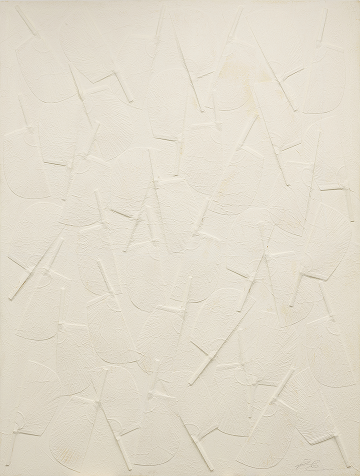 권영우, ‹무제› (1997) 패널에 부채, 한지, 콜라주, 223.3 × 169.9cm, 국립현대미술관 소장