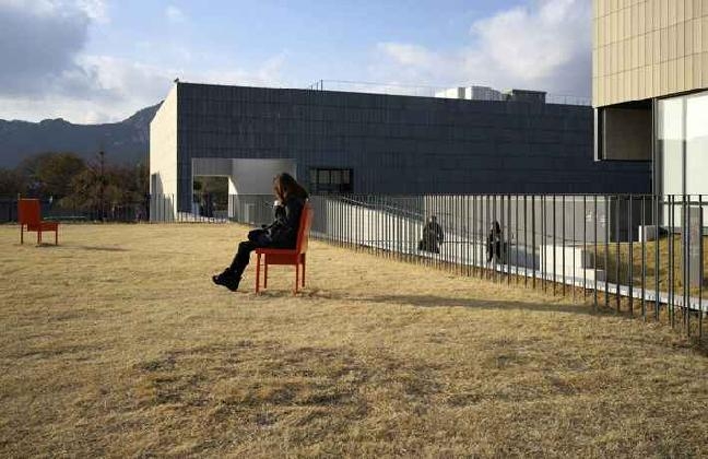 김승영, <따뜻한 의자>, 2013