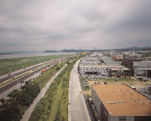 Jongoh Kim, <Paju Book City>, 2004