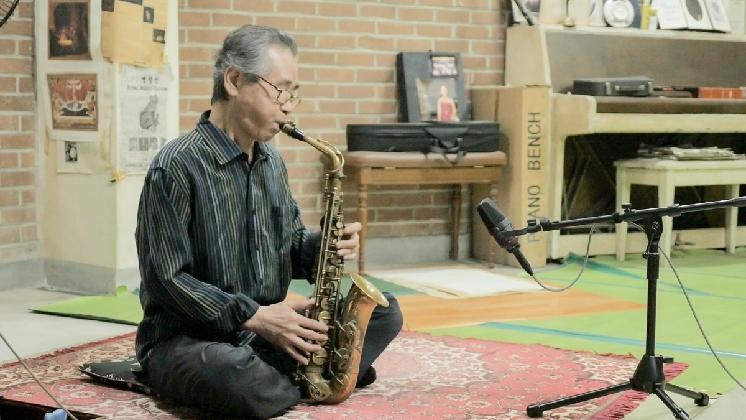 Sound performance of musician Taehwan Kang