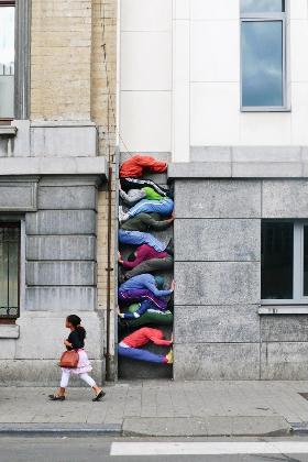Willi DORNER, 〈bodies in urban spaces〉, 2010's, Courtesy of the artist
