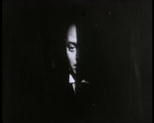 <피터 로어의 두 얼굴> © 하룬 파로키, 1984