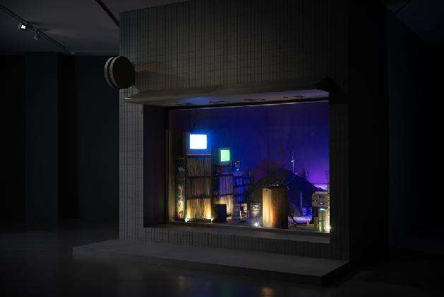 Kang Hoyeon, 〈Re-record Violet〉, 2021, Mixed media installation, 375x615x360cm