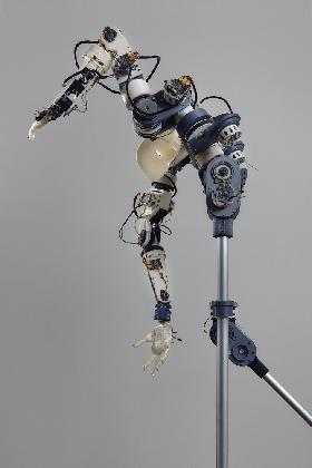 Byungjun Kwon, ‹Robot Crossing a Single Line Bridge›, 2023, Courtesy of the artist.