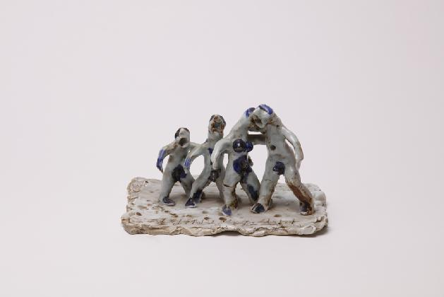 Chung Damsun, ‹I Wanted to Grow Larger and Stream›, 1983, Mixed clay, 13.5×22.5×17cm, Han Hyang Lim Ceramic Museum Collection