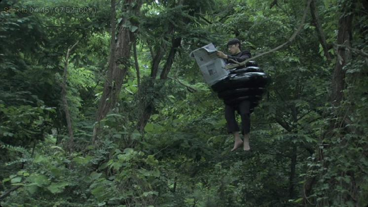 Kim Sora, ‹2007-04-03 (Scene No. 1. Mr. Spider in a Suit: Presentiment of a New Era)›, 2007, Single-channel video, color, sound, 7 min. 48 sec. Maeil Holdings Co., Ltd. Collection.